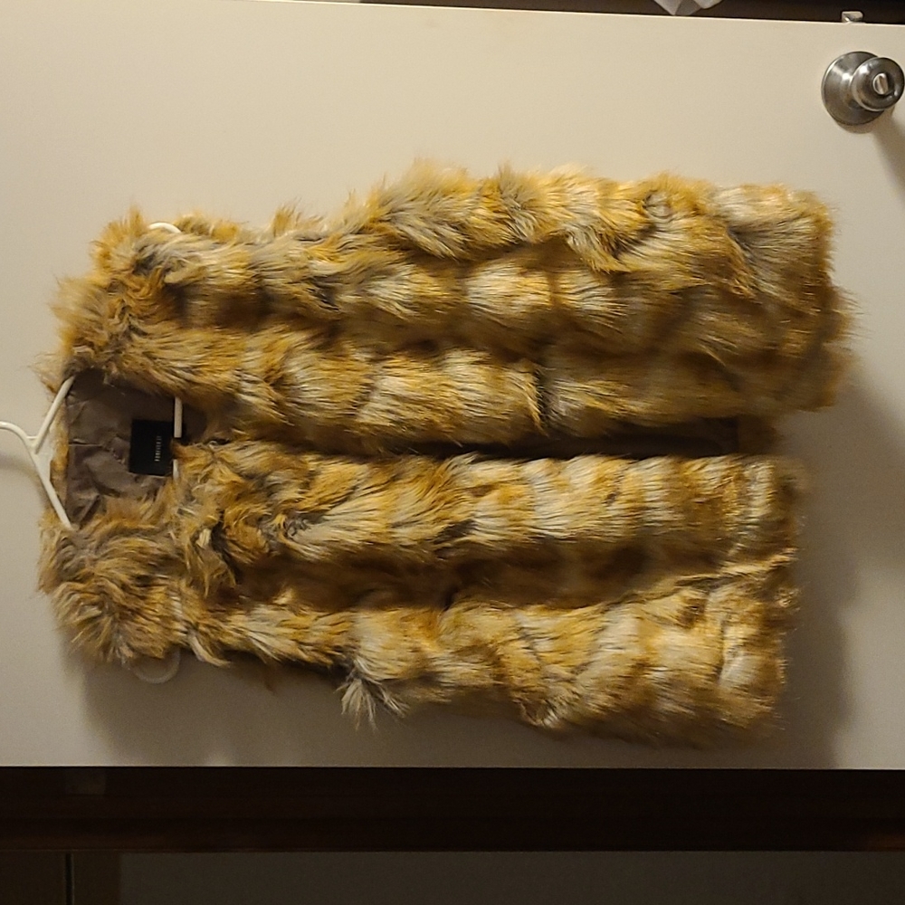Forever 21 faux fur vest
